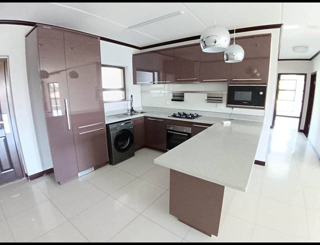 2 BEDROOM PROPERTY TO RENT IN FOURWAYS